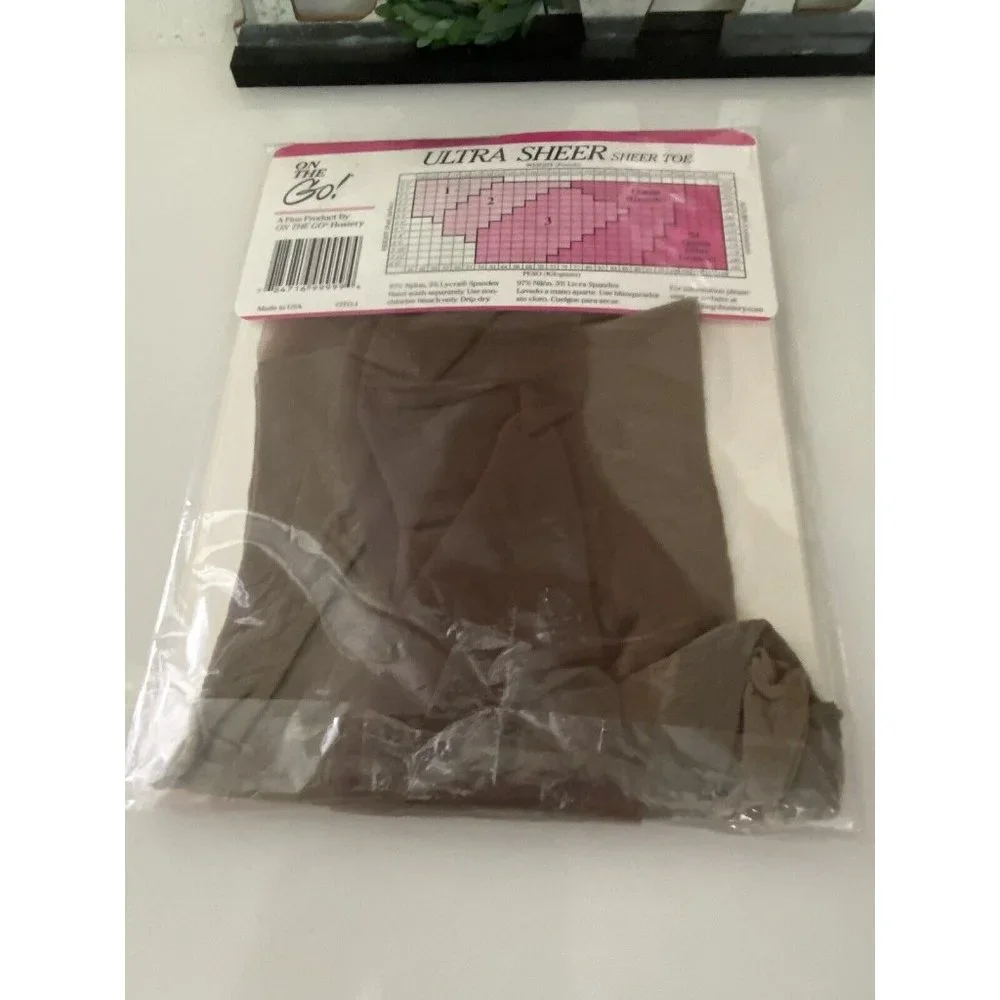 Vintage On the Go Pantyhose Womens Size 3 Platina Ultra Sheer Ultra Transparente